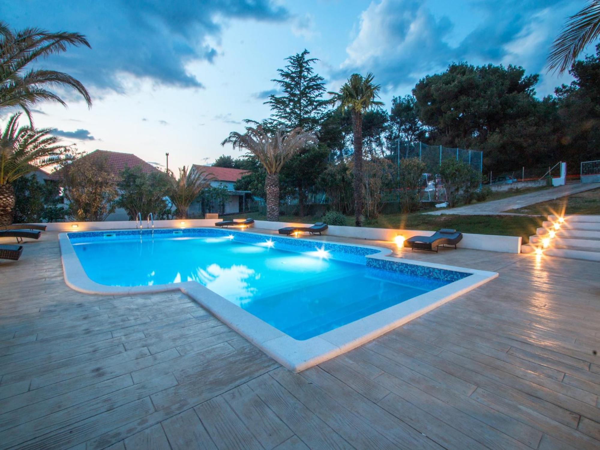 Scenic Holiday Home In Bibinje Near Sea 외부 사진