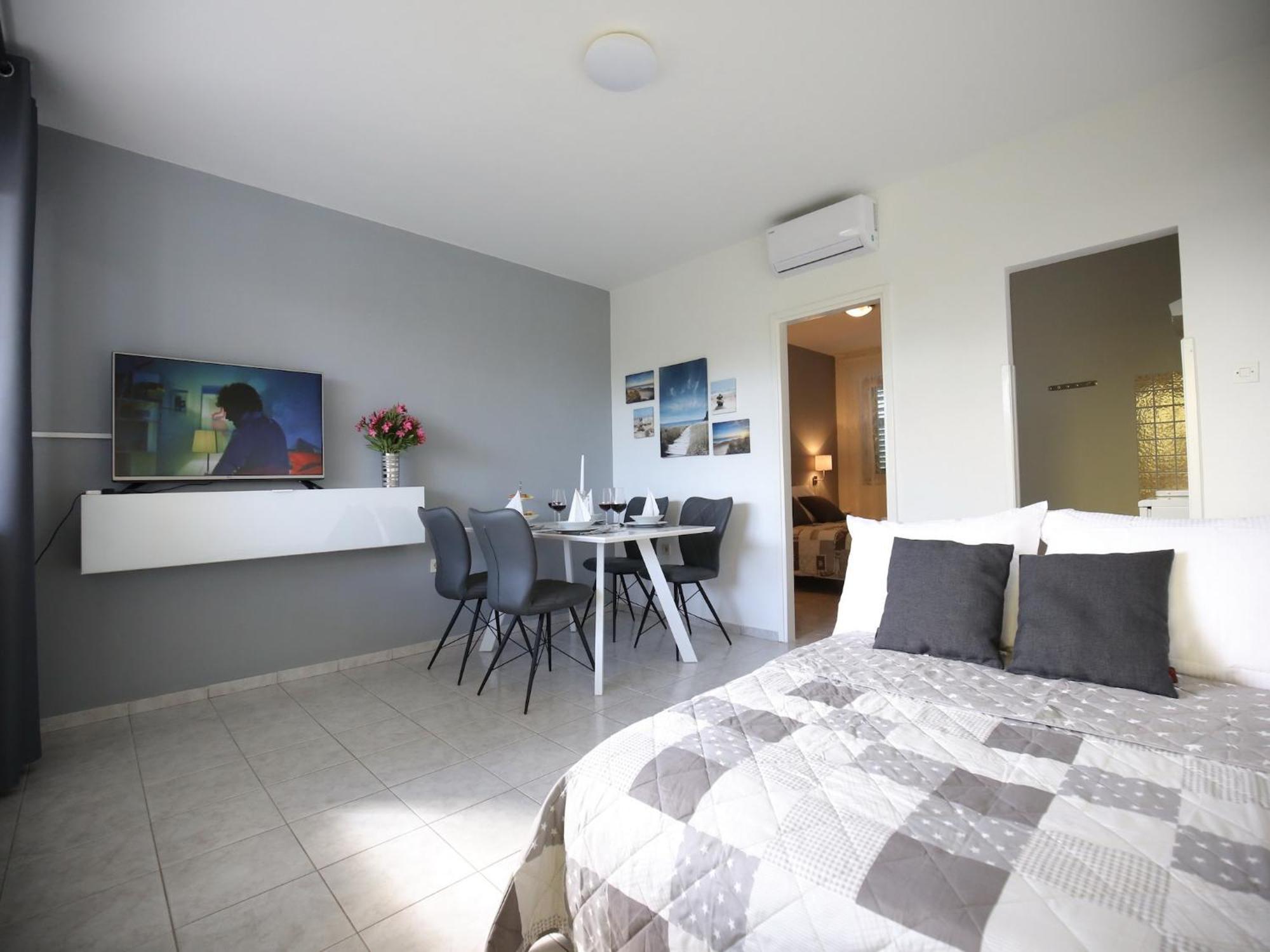 Scenic Holiday Home In Bibinje Near Sea 외부 사진