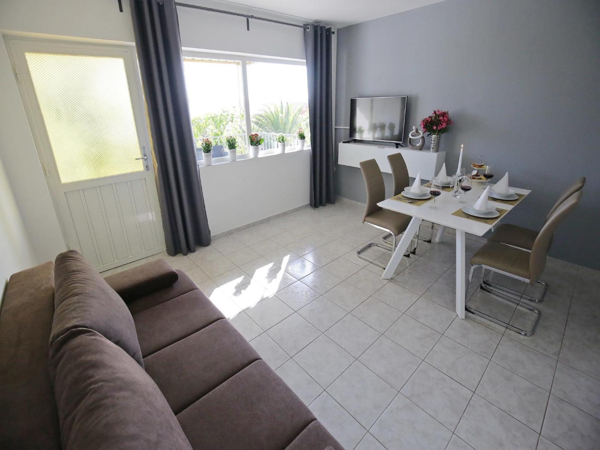 Scenic Holiday Home In Bibinje Near Sea 외부 사진