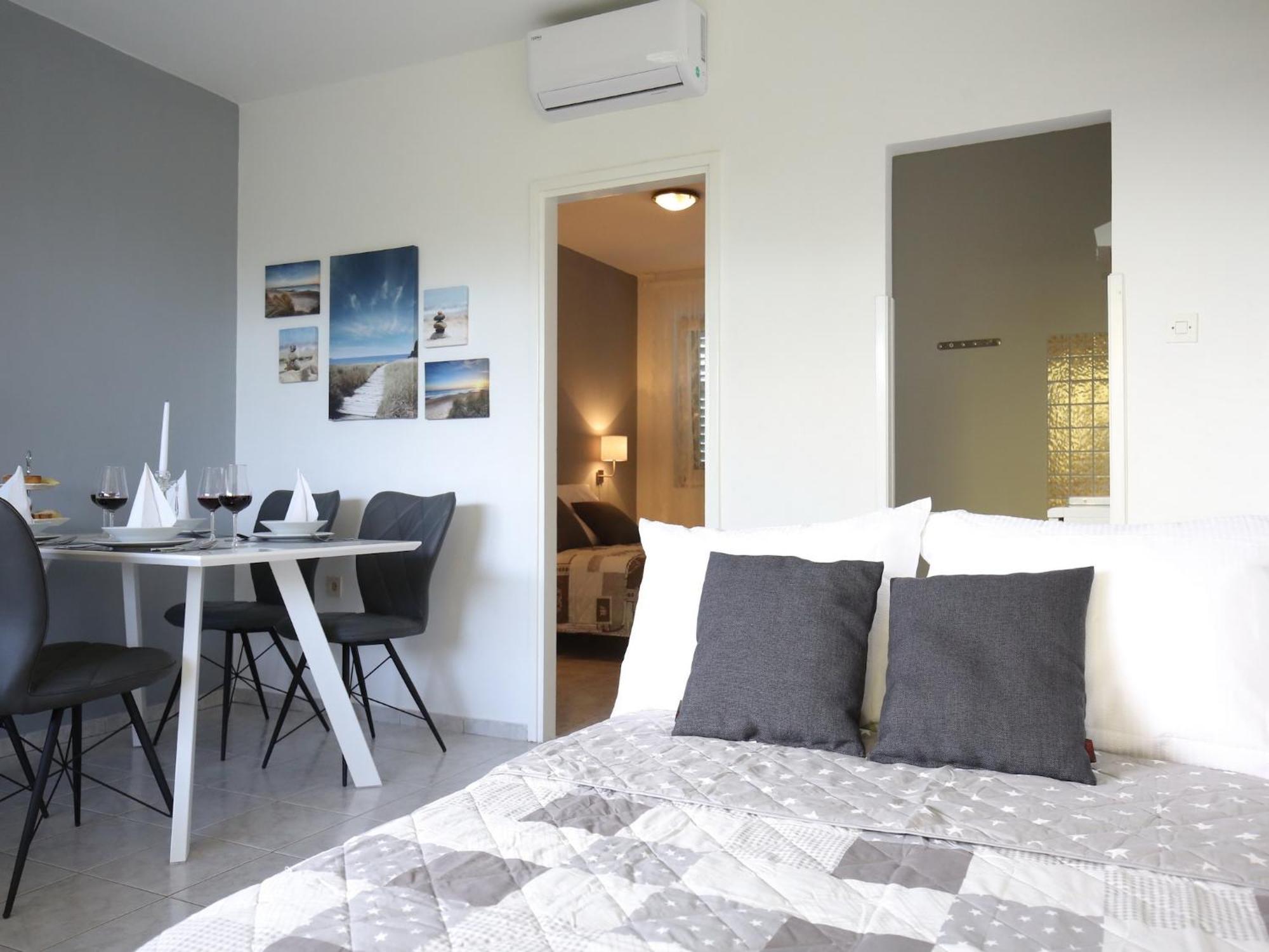Scenic Holiday Home In Bibinje Near Sea 외부 사진