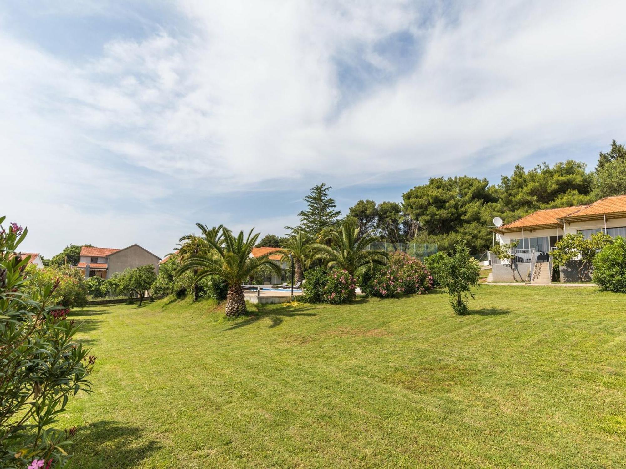 Scenic Holiday Home In Bibinje Near Sea 외부 사진