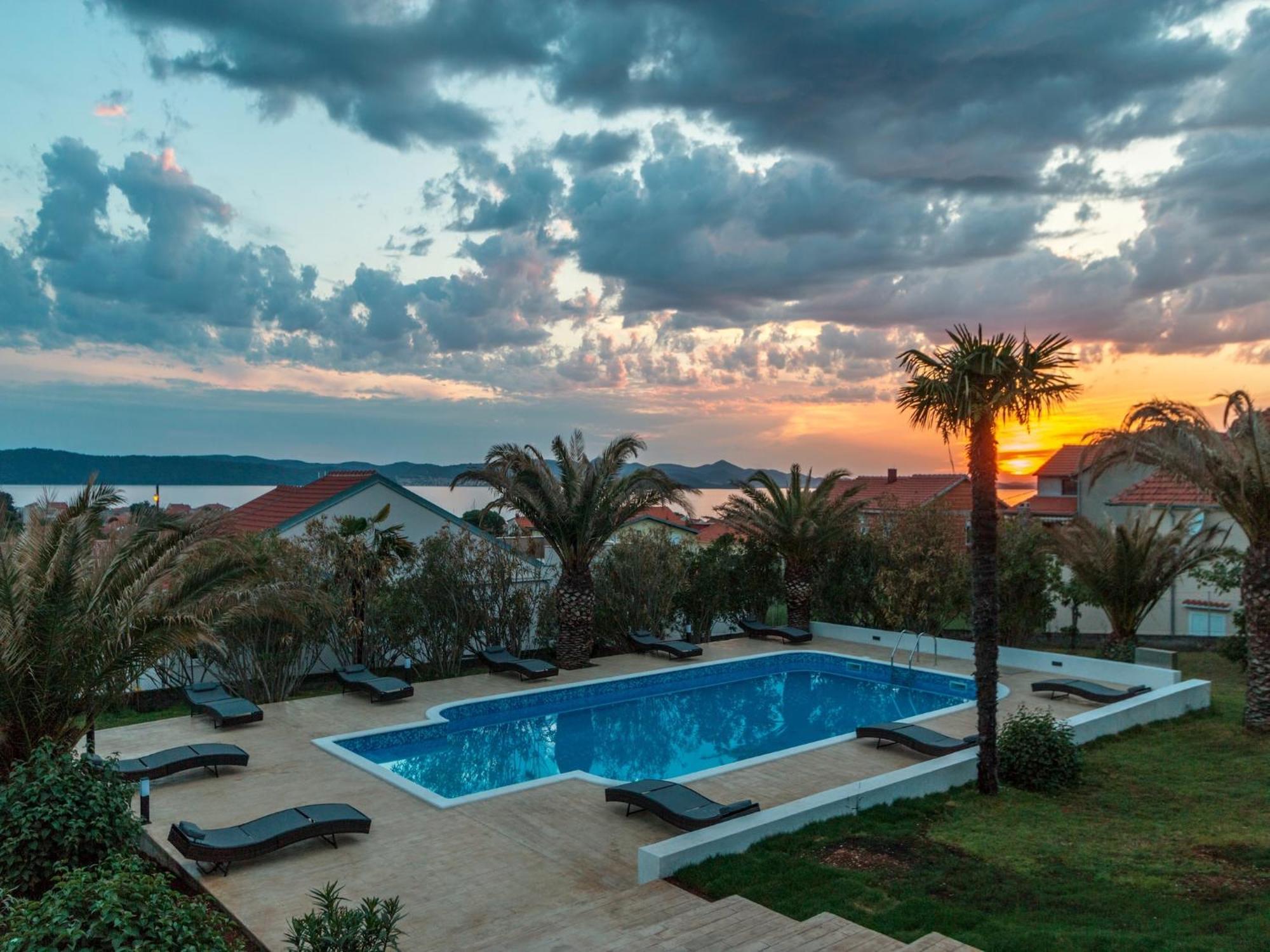 Scenic Holiday Home In Bibinje Near Sea 외부 사진